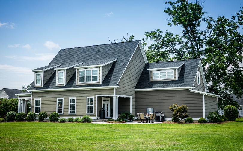 How to Choose the Best Siding Color to Make Your House Prettier?