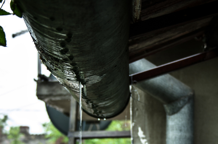 The Best Ways to Keep Gutter Seams From Failing