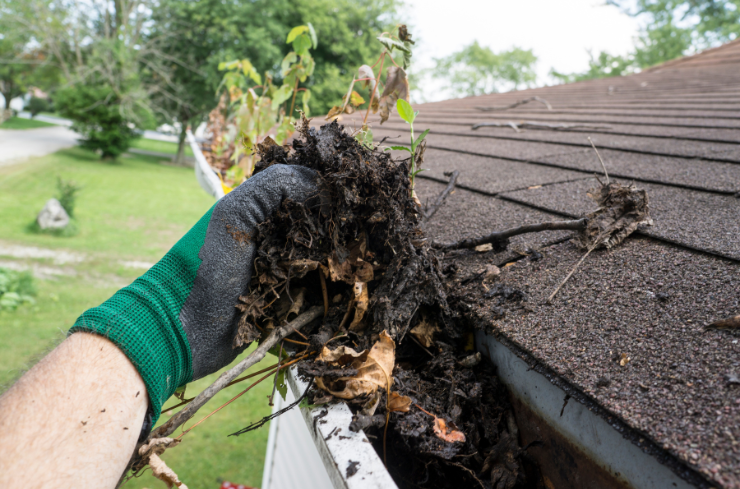 The Best Ways to Keep Gutter Seams From Failing
