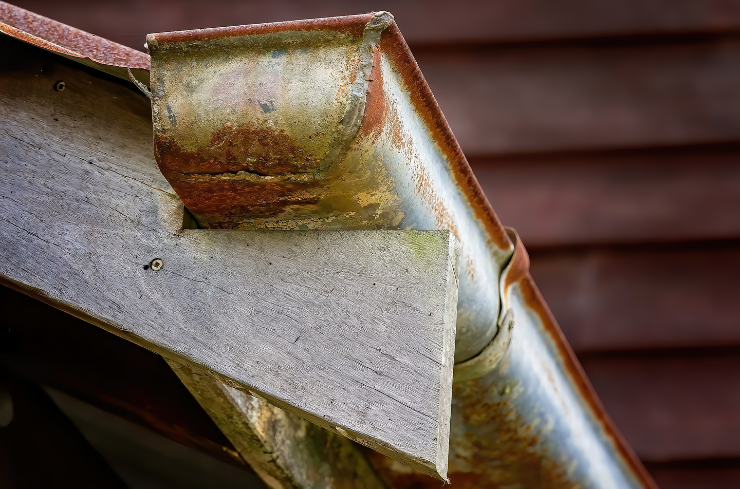 The Best Ways to Keep Gutter Seams From Failing